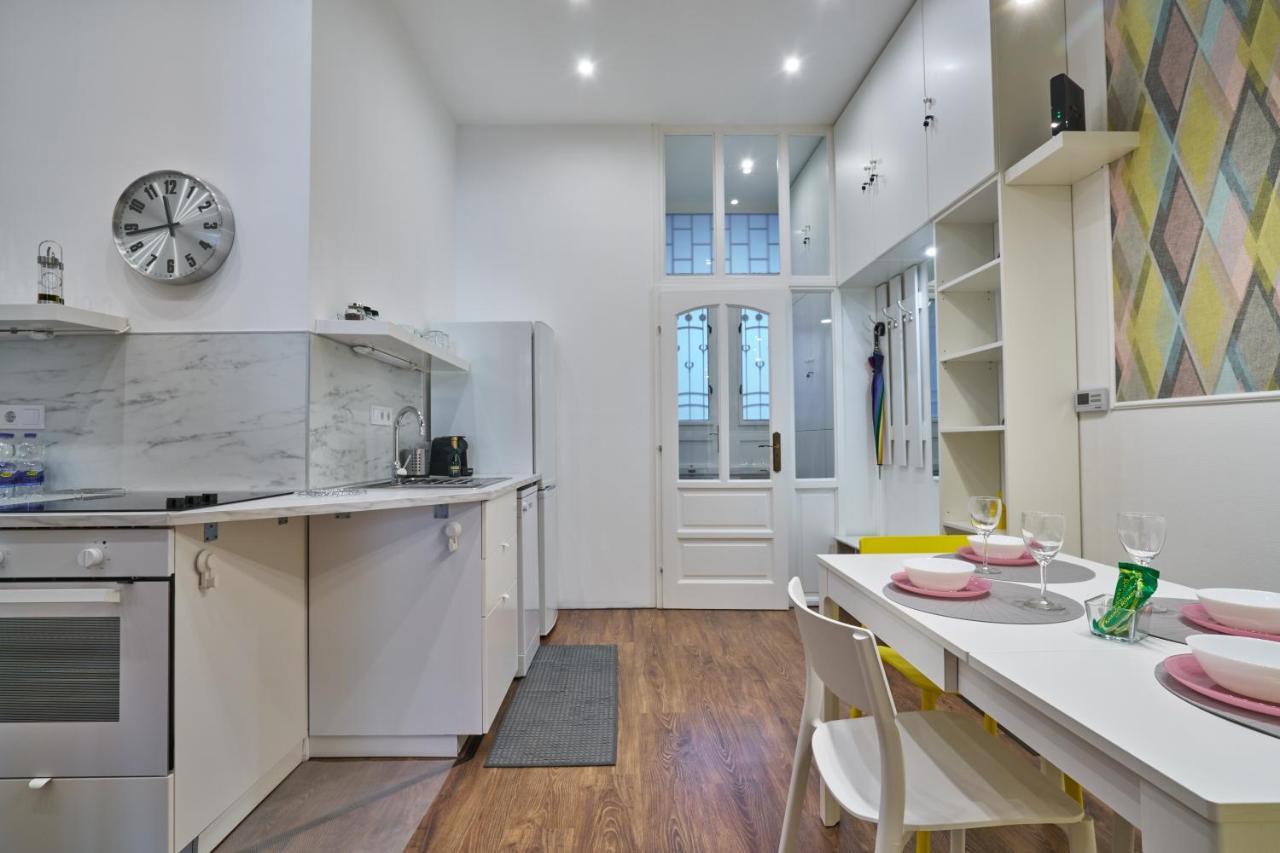 Nanirol Apartment At Gellert Bath Budapesta Exterior foto