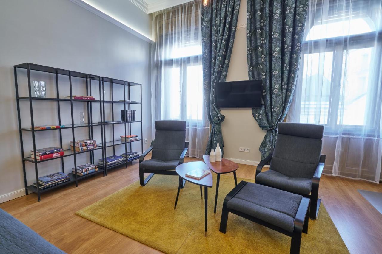 Nanirol Apartment At Gellert Bath Budapesta Exterior foto