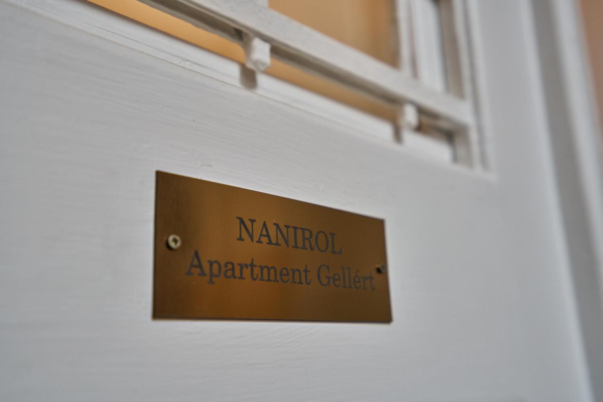 Nanirol Apartment At Gellert Bath Budapesta Exterior foto