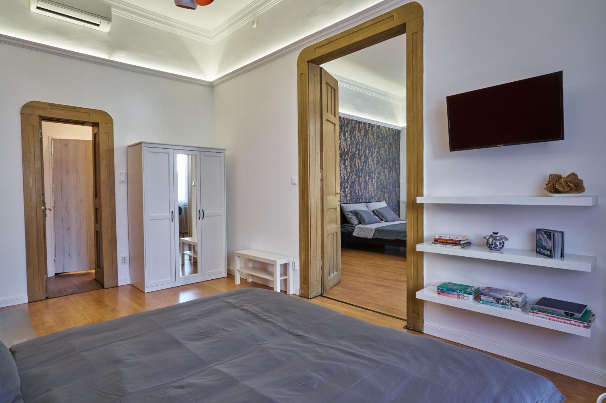 Nanirol Apartment At Gellert Bath Budapesta Exterior foto